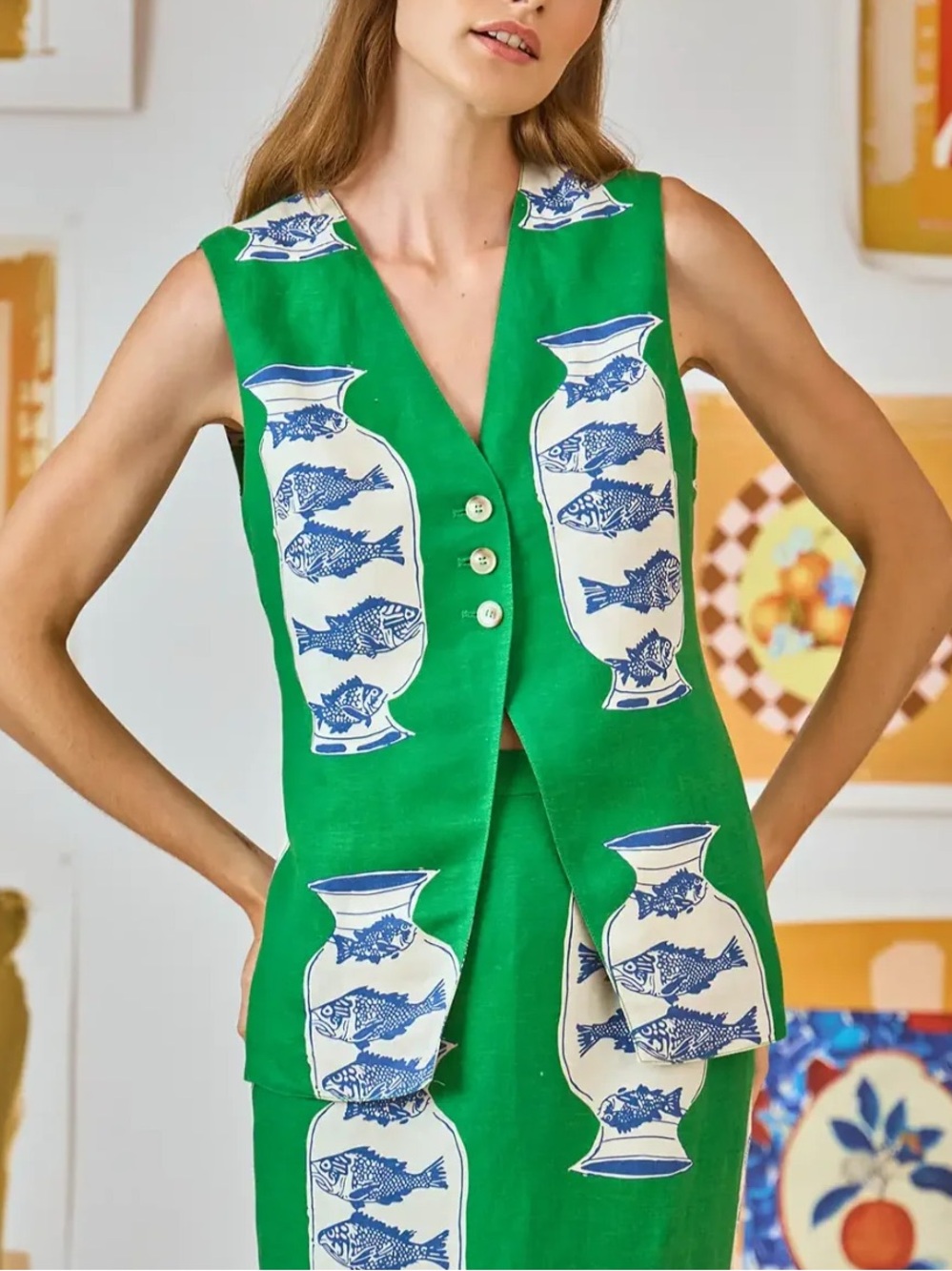 HUNTER BELL Green Sleeveless Vase Print Top with Blue & White Motif